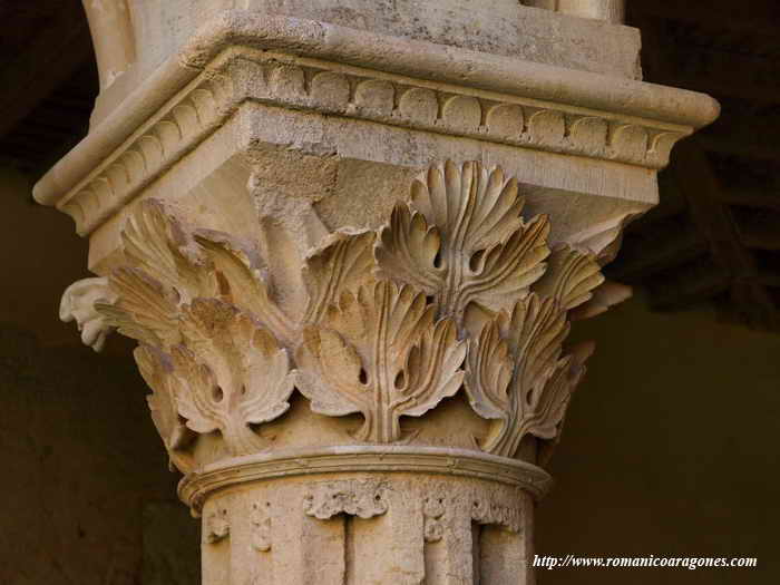 Capitel del ángulo suroeste del claustro